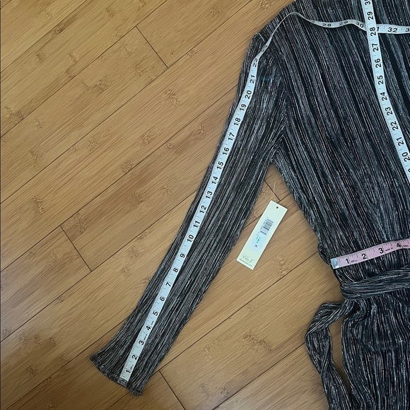 Eliza J NWT metallic jumpsuit size 8 - Picture 7 of 10